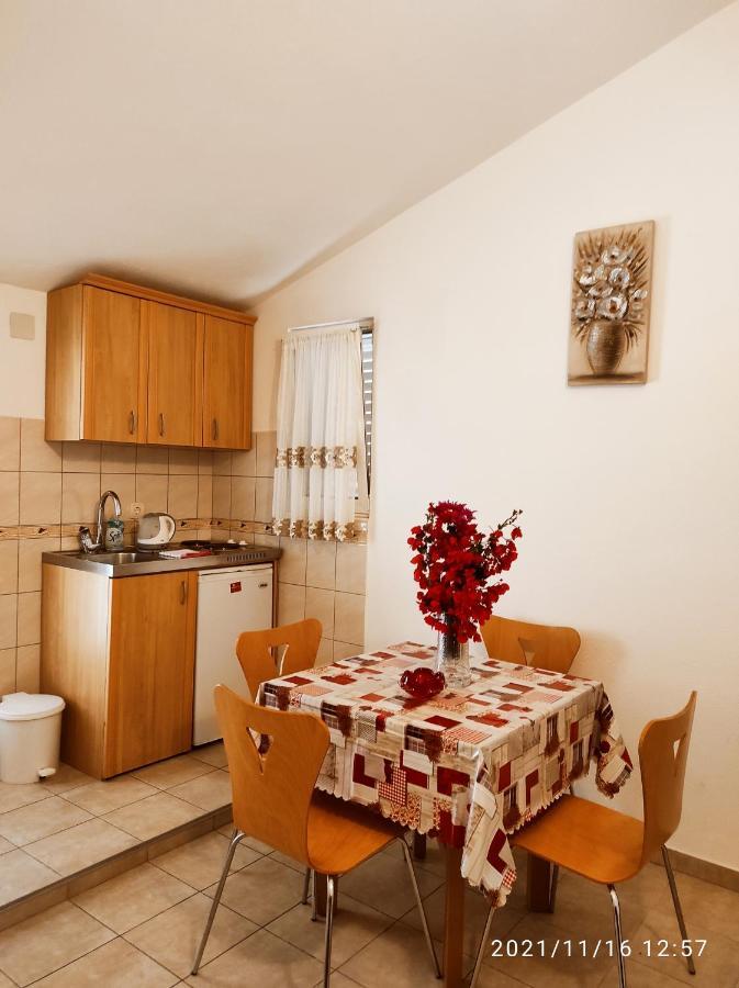 Apartmani Steni Sveti Stefan Exteriér fotografie