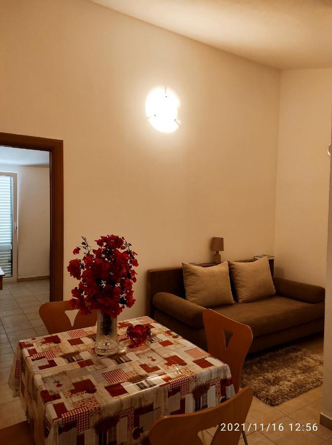 Apartmani Steni Sveti Stefan Exteriér fotografie