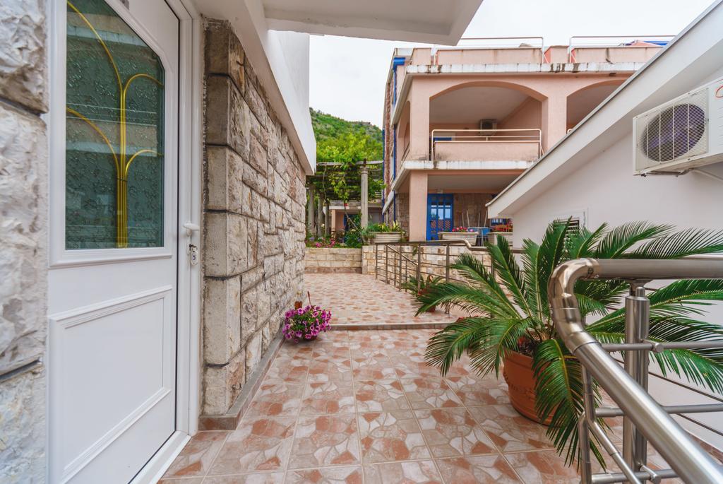 Apartmani Steni Sveti Stefan Exteriér fotografie