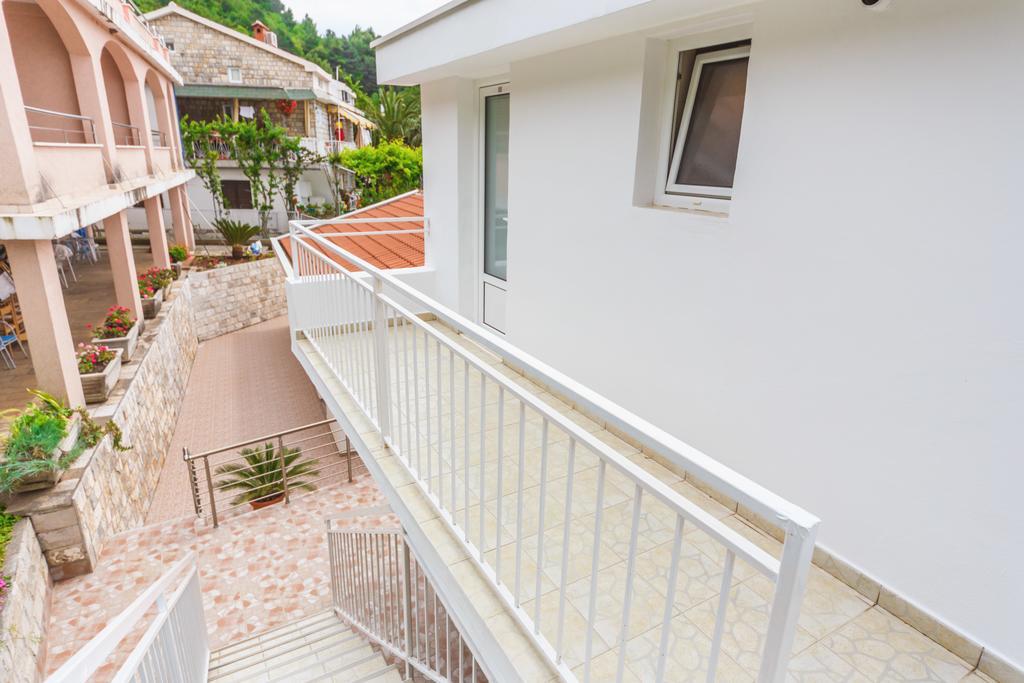 Apartmani Steni Sveti Stefan Exteriér fotografie